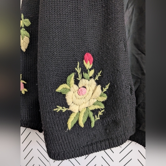 Vintage Jessika classic floral embroidery black cardigan button up grandma - Picture 2 of 12